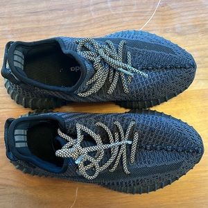 Adidas Boost “Yeezy” mens size 7 excellent condition